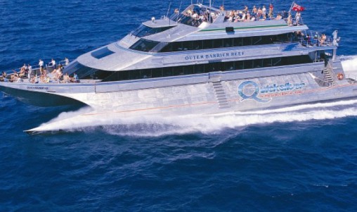 Reef Boat Day Trip - Port Douglas - Quicksilver - Port Douglas