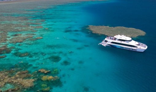 Reef Boat Day Trip - Port Douglas - Silversonic - Port Douglas