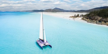 Whitehaven Beach Sailing - Cruise Whitsundays - Everything Australia