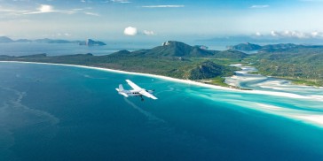 Scenic Flight - Whitsundays - Ocean Rafting - Everything Australia
