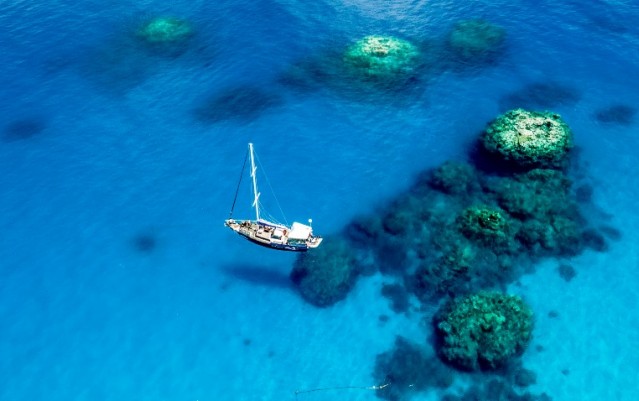 Reef Boat Overnight - Coral Sea Dreaming