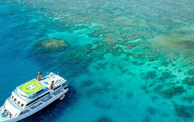 Reef Boat Overnight - Reef Encounter