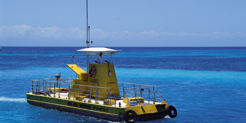 green island submarine tour