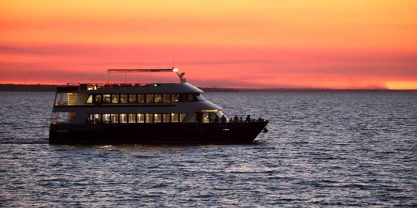 sunset cruise darwin